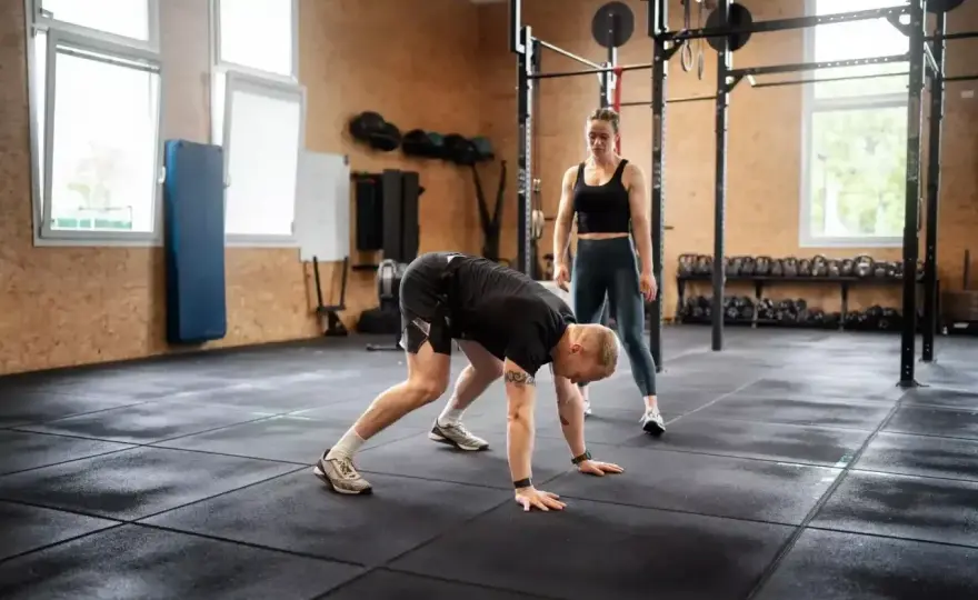 Burpee - Jak robić poprawnie? Technika, efekty i błędy
